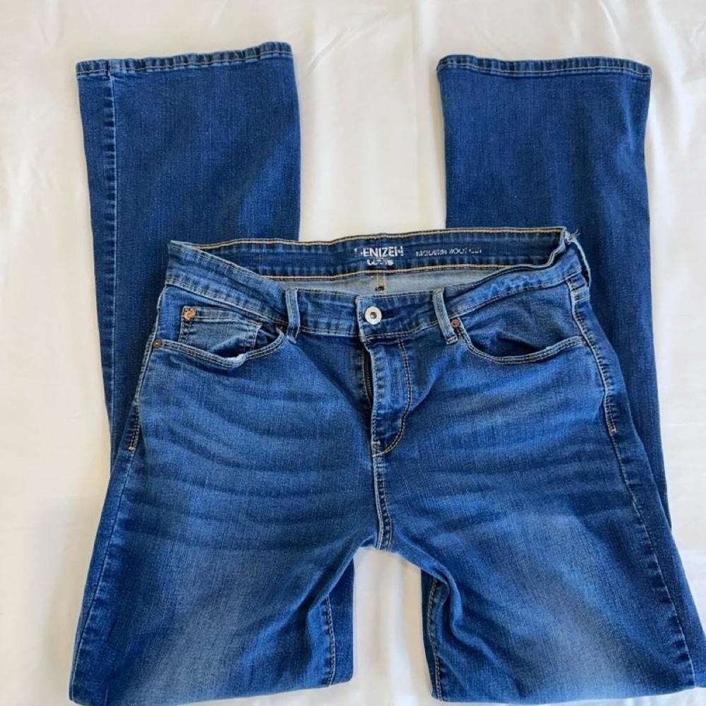 Denizen from Levis Modern Bootcut Jeans Medium Wash Blue Size 12M 31x32